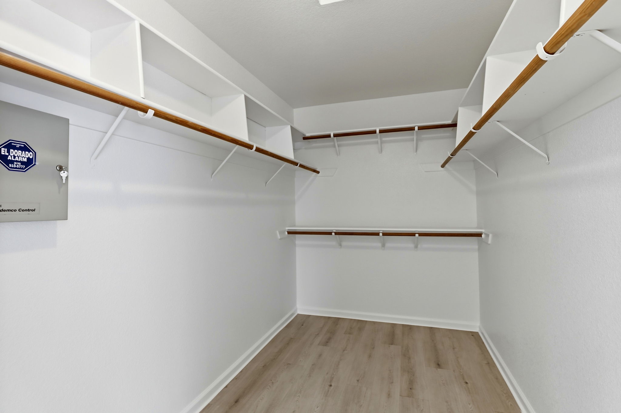 033_F8_5400 Sandpiper Ct