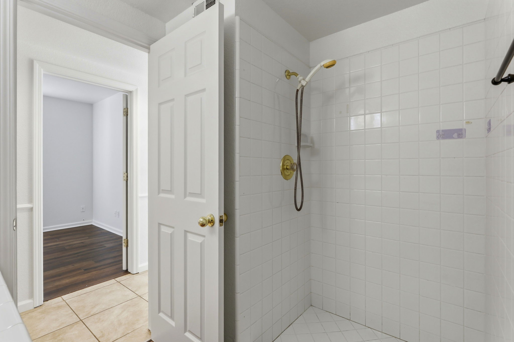 035_F8_5400 Sandpiper Ct