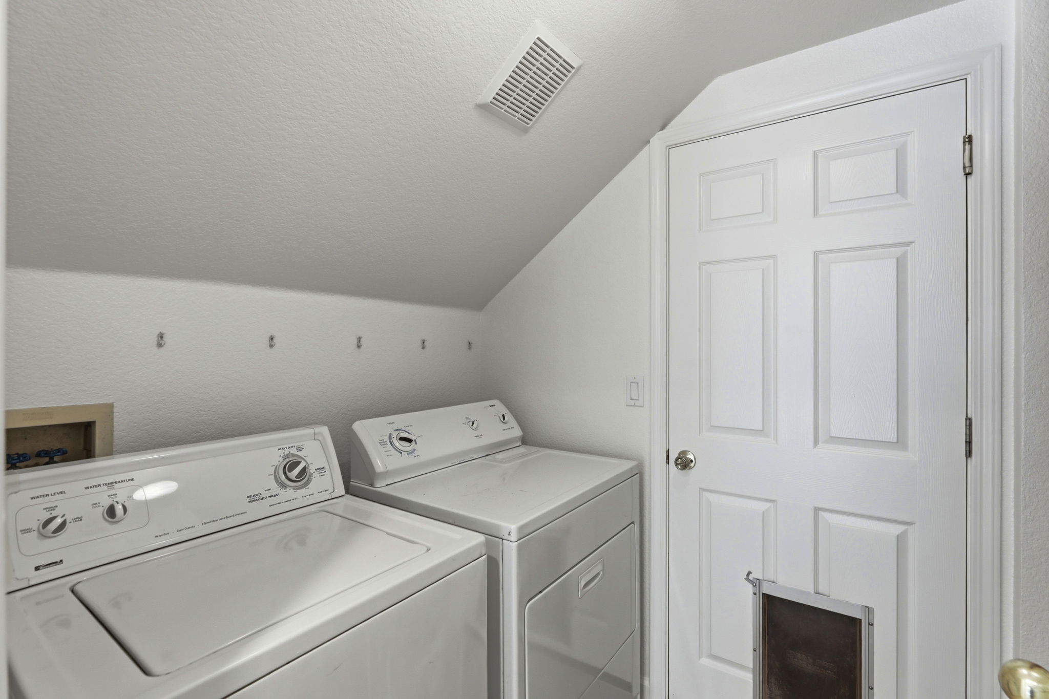 039_F8_5400 Sandpiper Ct