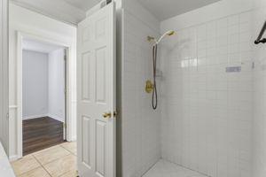 035_F8_5400 Sandpiper Ct