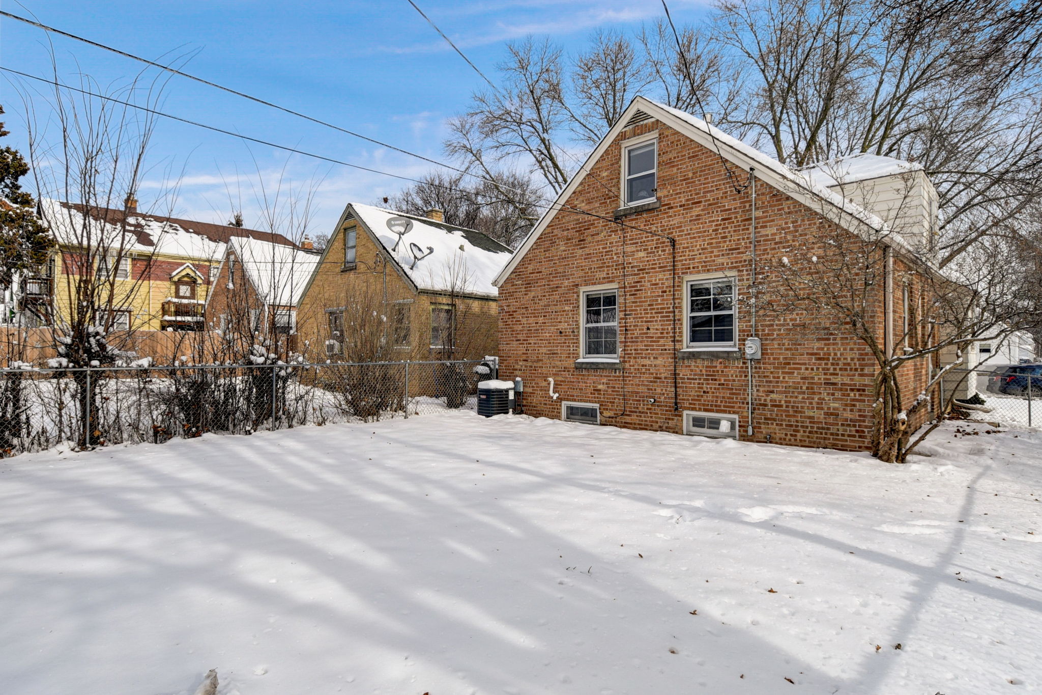 N 40th St-030