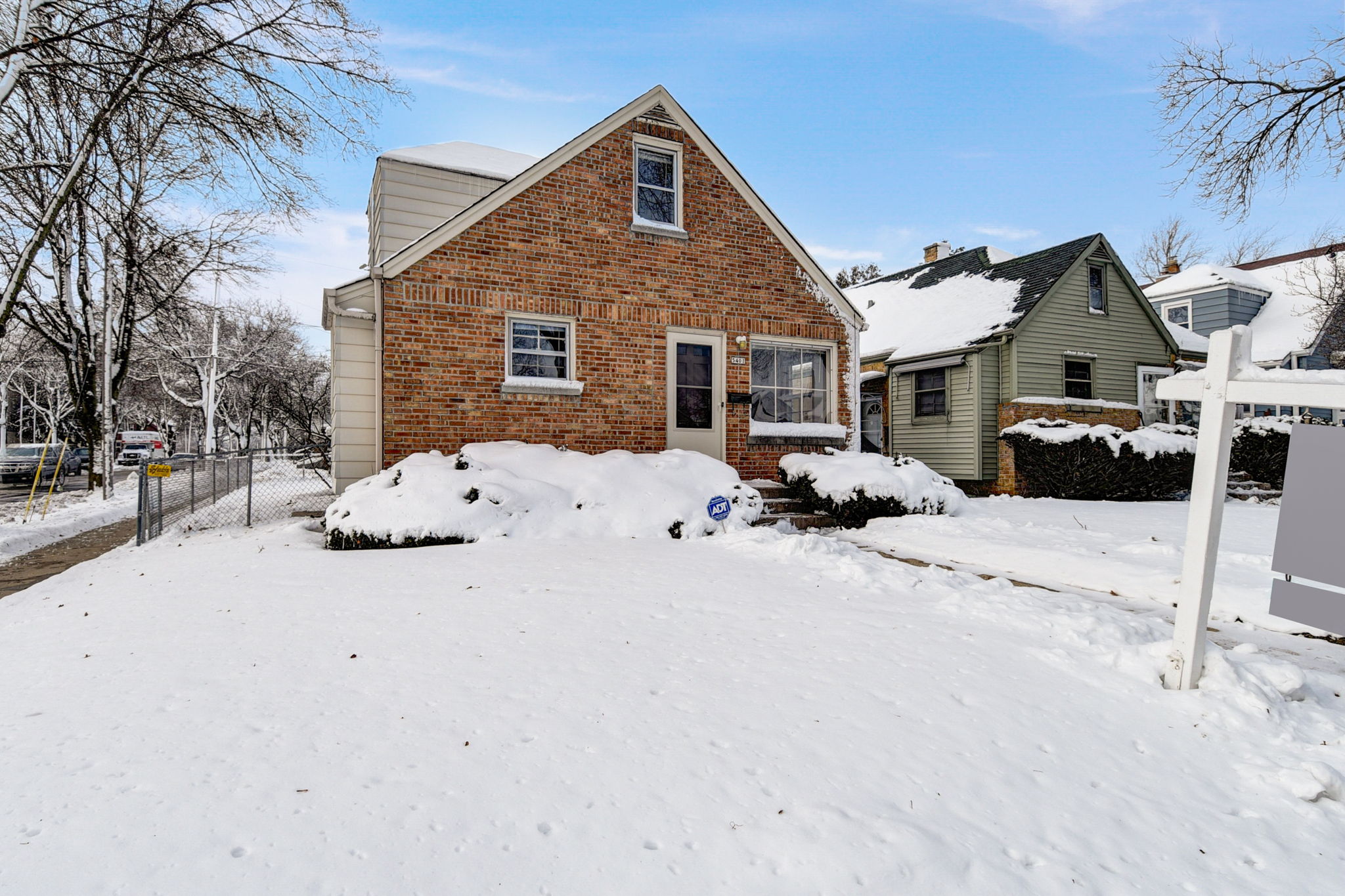 N 40th St-002