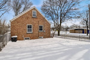 N 40th St-031