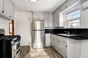 N 40th St-010