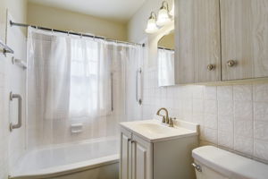 N 40th St-016