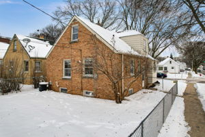 N 40th St-044