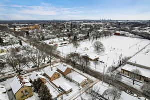 N 40th St-041