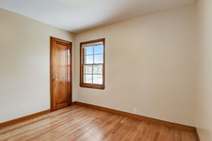 N 40th St-027