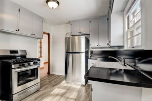 N 40th St-009
