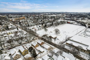 N 40th St-042