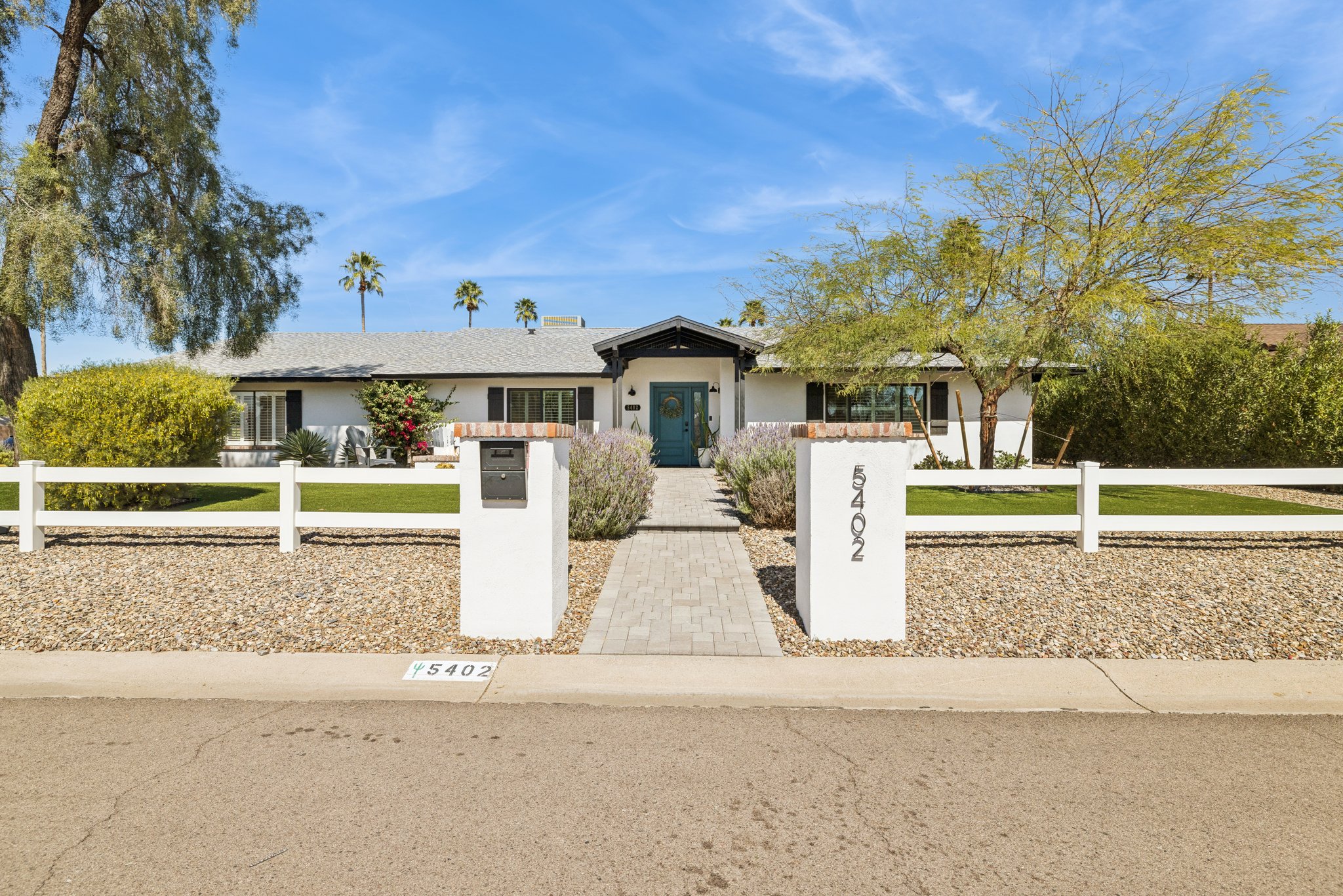 5402 E Corrine Dr - 002.jpg