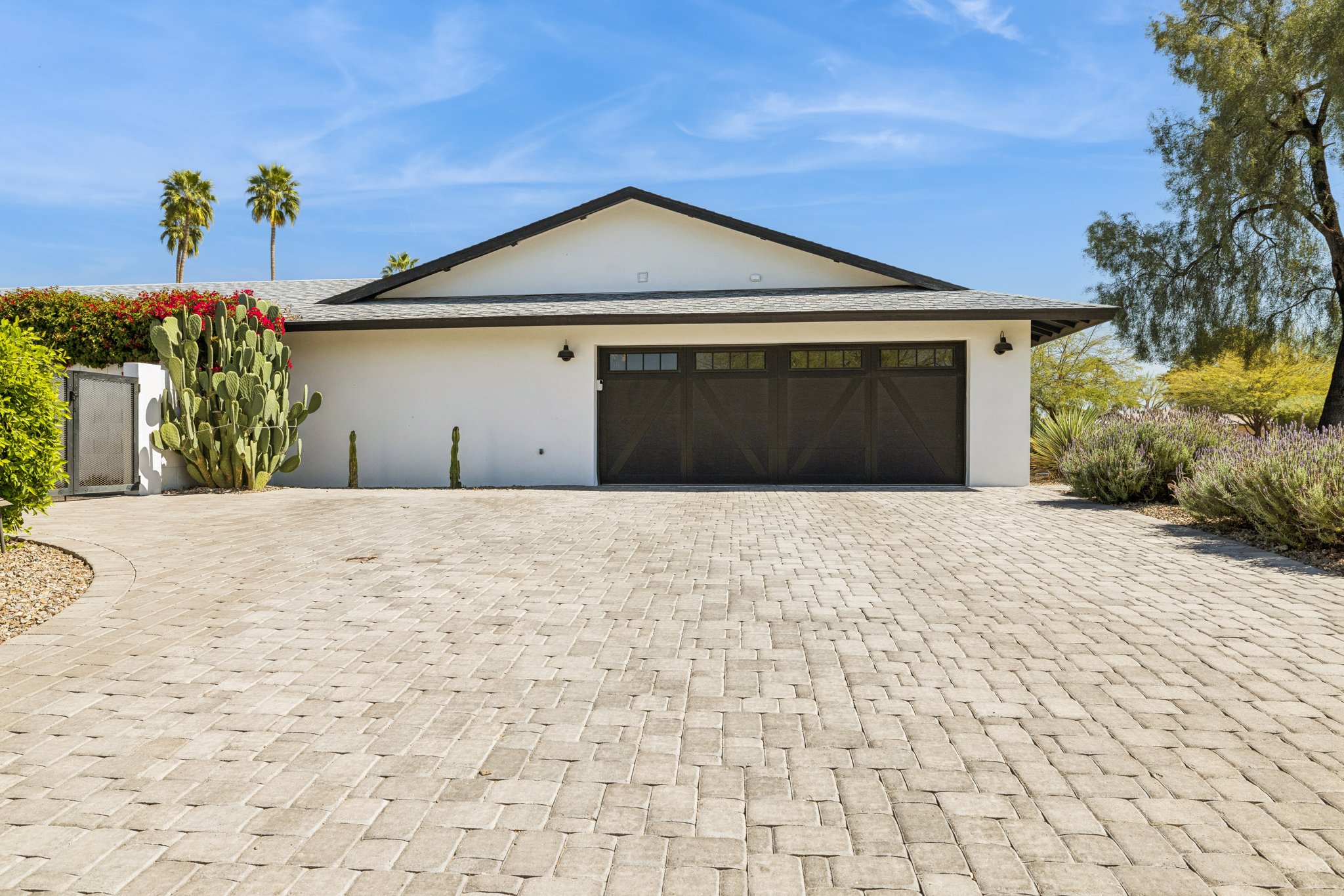 5402 E Corrine Dr - 007.jpg