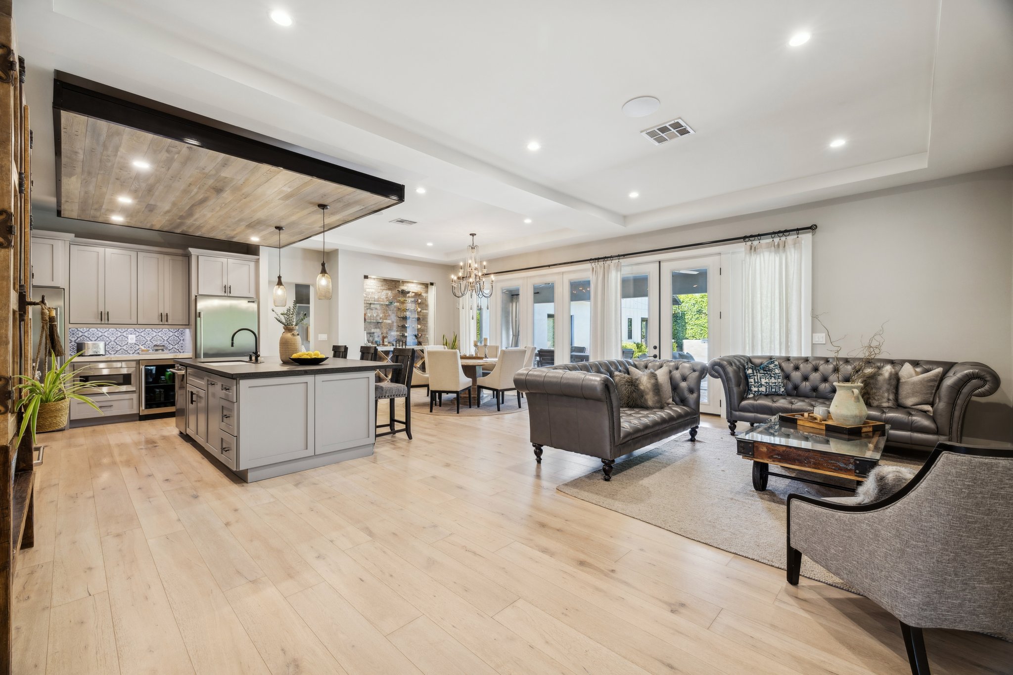 5402 E Corrine Dr - 012.jpg