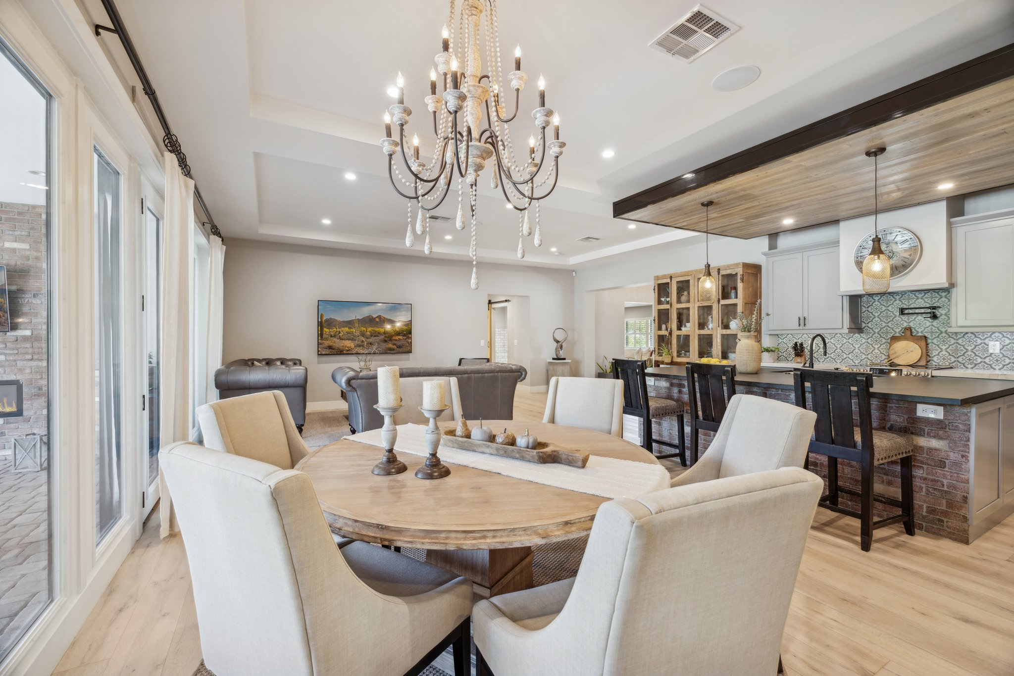 5402 E Corrine Dr - 018.jpg