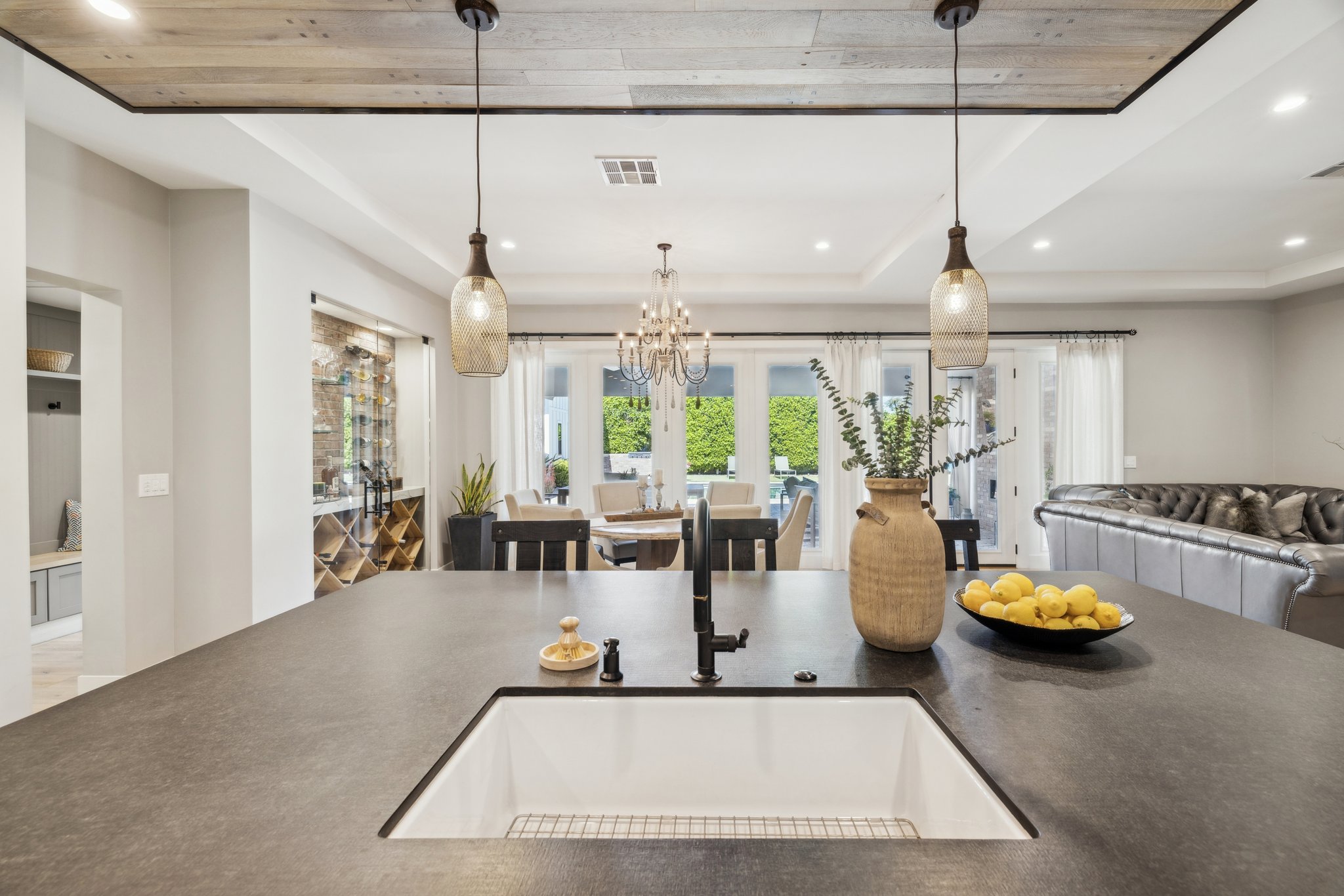 5402 E Corrine Dr - 025.jpg