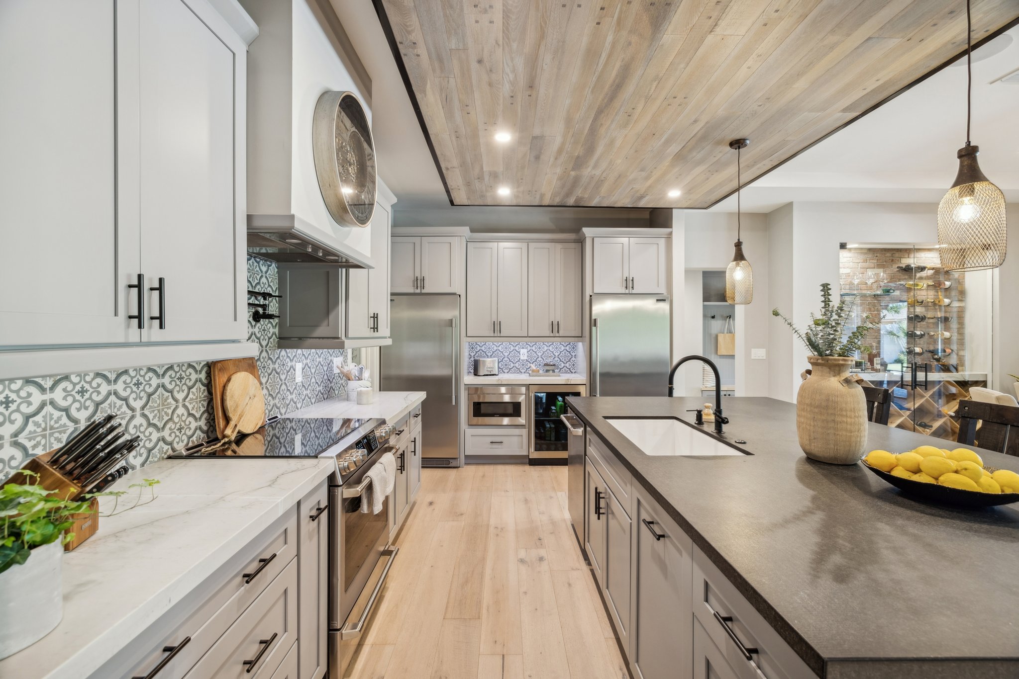 5402 E Corrine Dr - 026.jpg