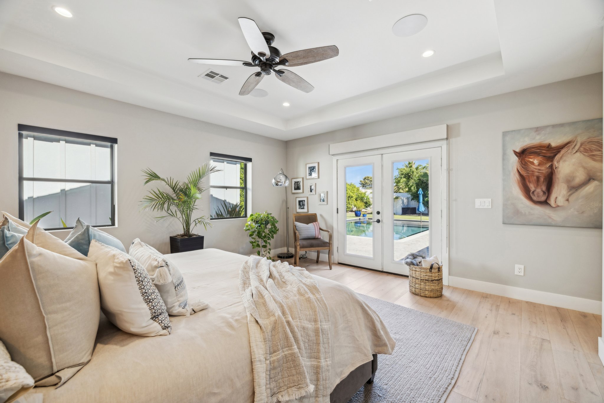 5402 E Corrine Dr - 033.jpg