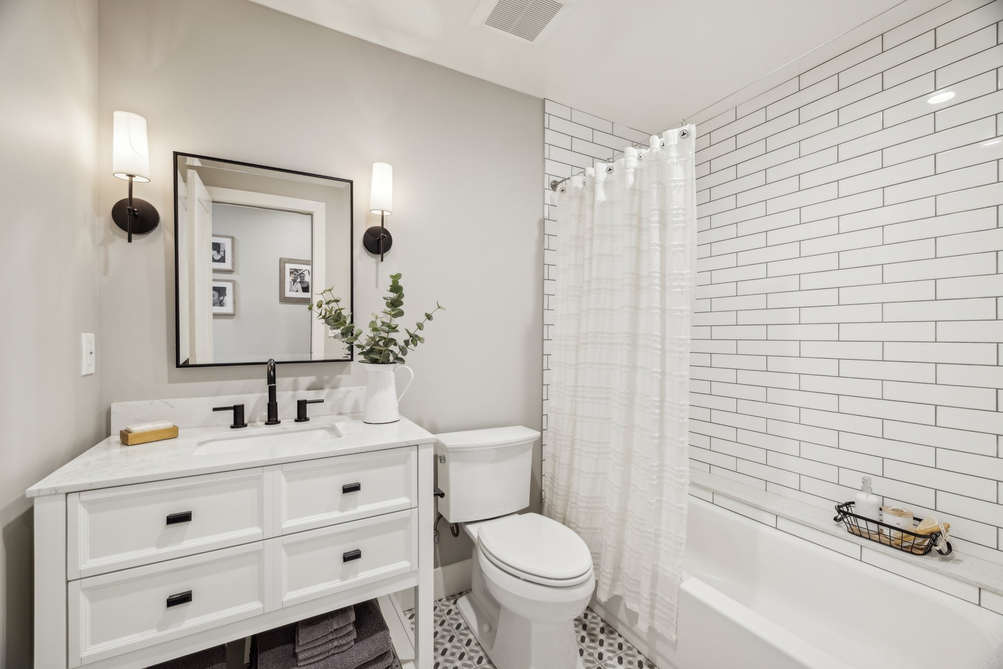 5402 E Corrine Dr - 045.jpg