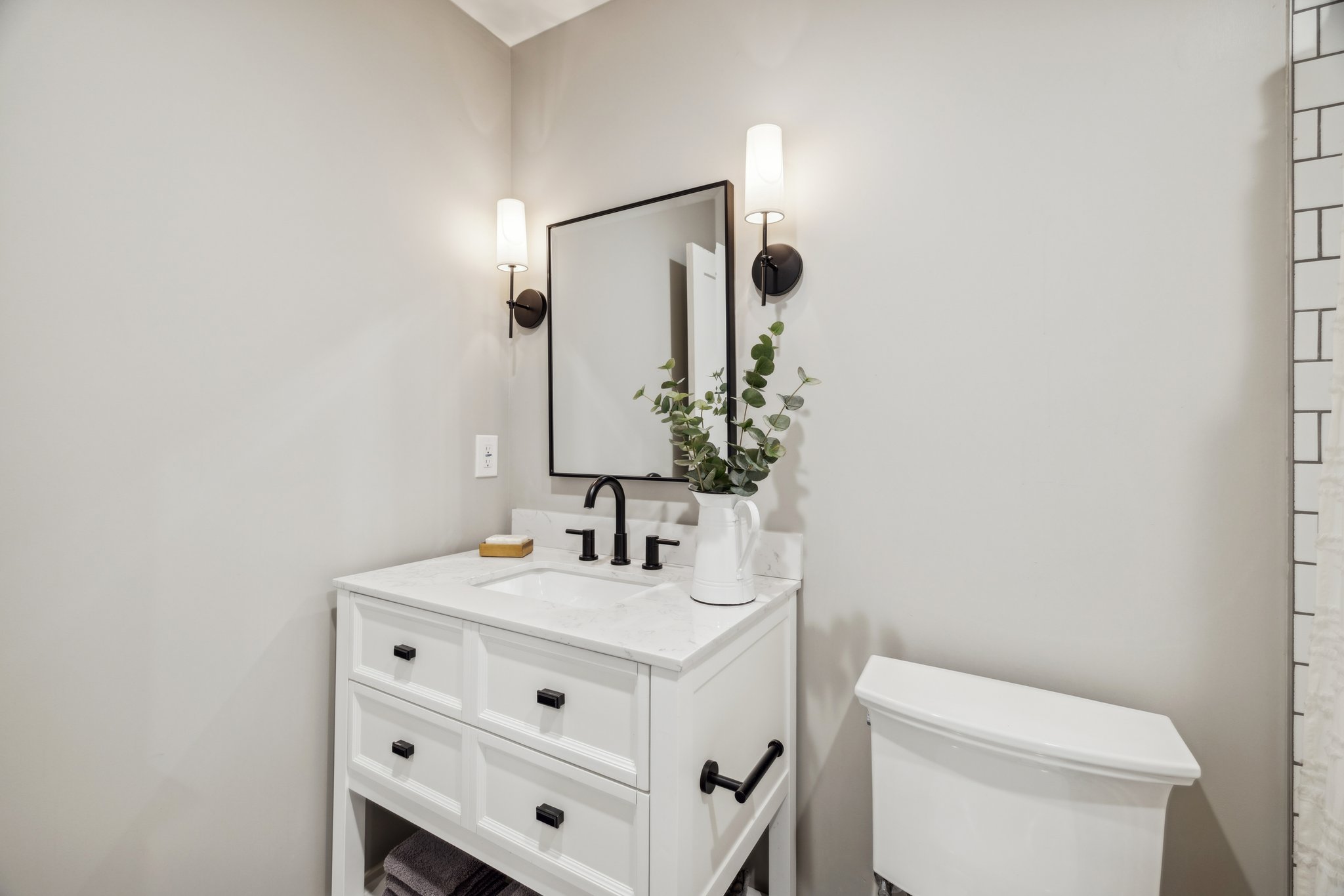 5402 E Corrine Dr - 046.jpg