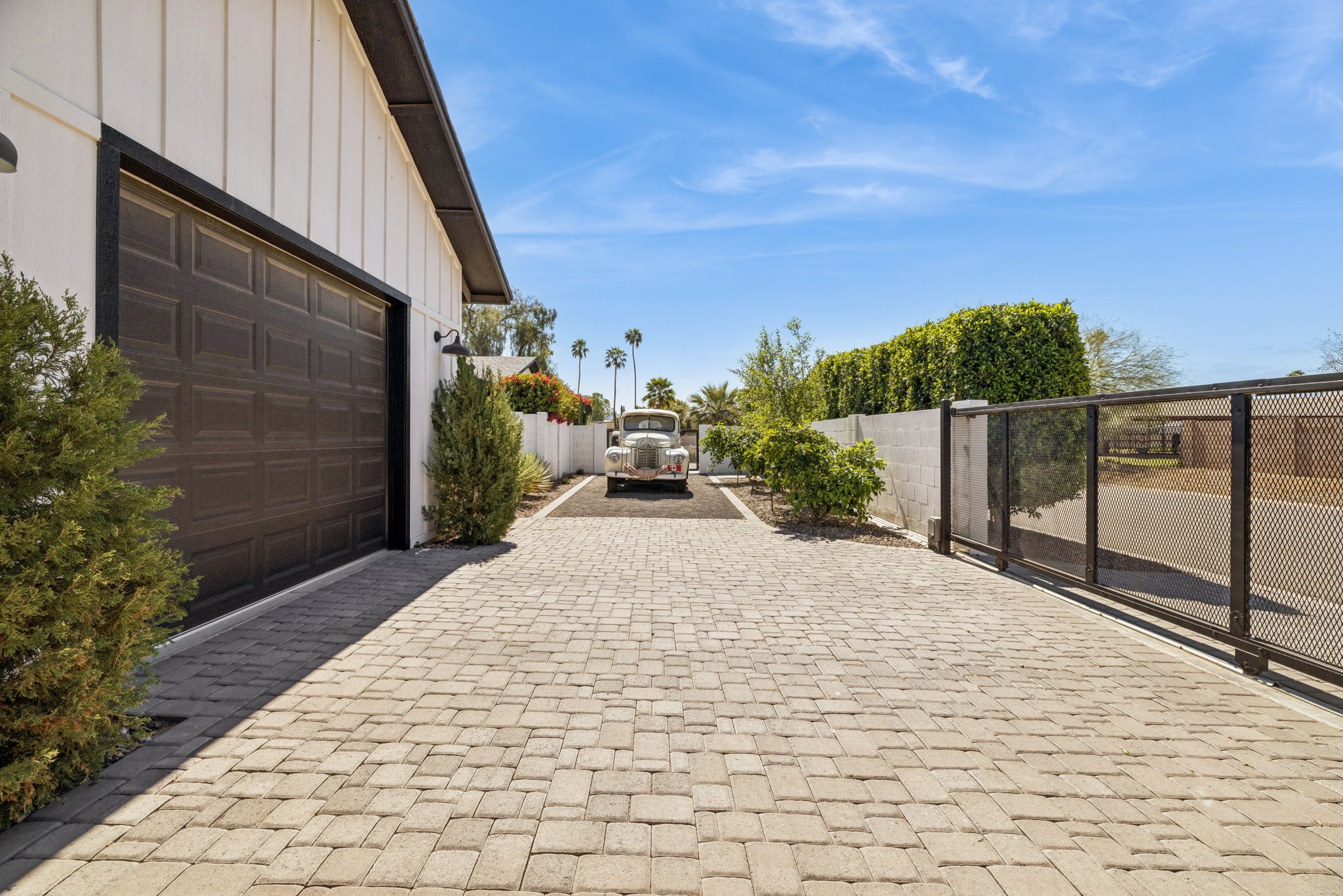 5402 E Corrine Dr - 062.jpg