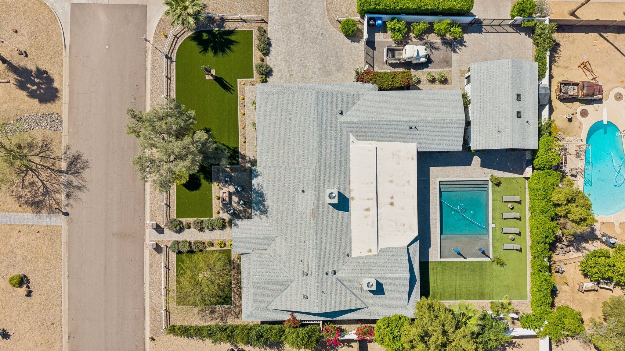 5402 E Corrine Dr - 098.jpg