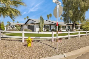 5402 E Corrine Dr - 003.jpg