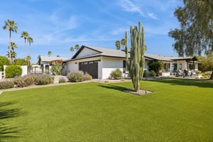 5402 E Corrine Dr - 006.jpg