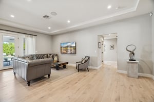 5402 E Corrine Dr - 013.jpg