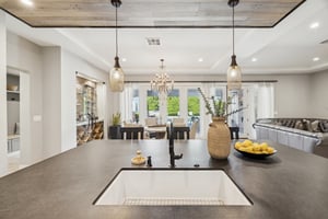 5402 E Corrine Dr - 025.jpg