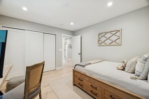 5402 E Corrine Dr - 042.jpg