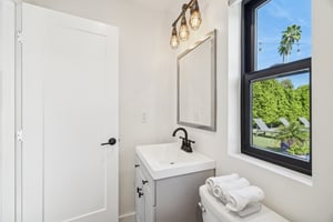 5402 E Corrine Dr - 048.jpg