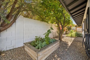 5402 E Corrine Dr - 072.jpg