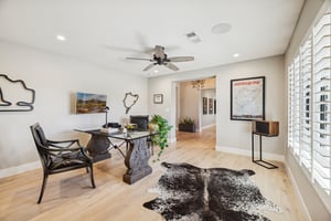 5402 E Corrine Dr - 083.jpg