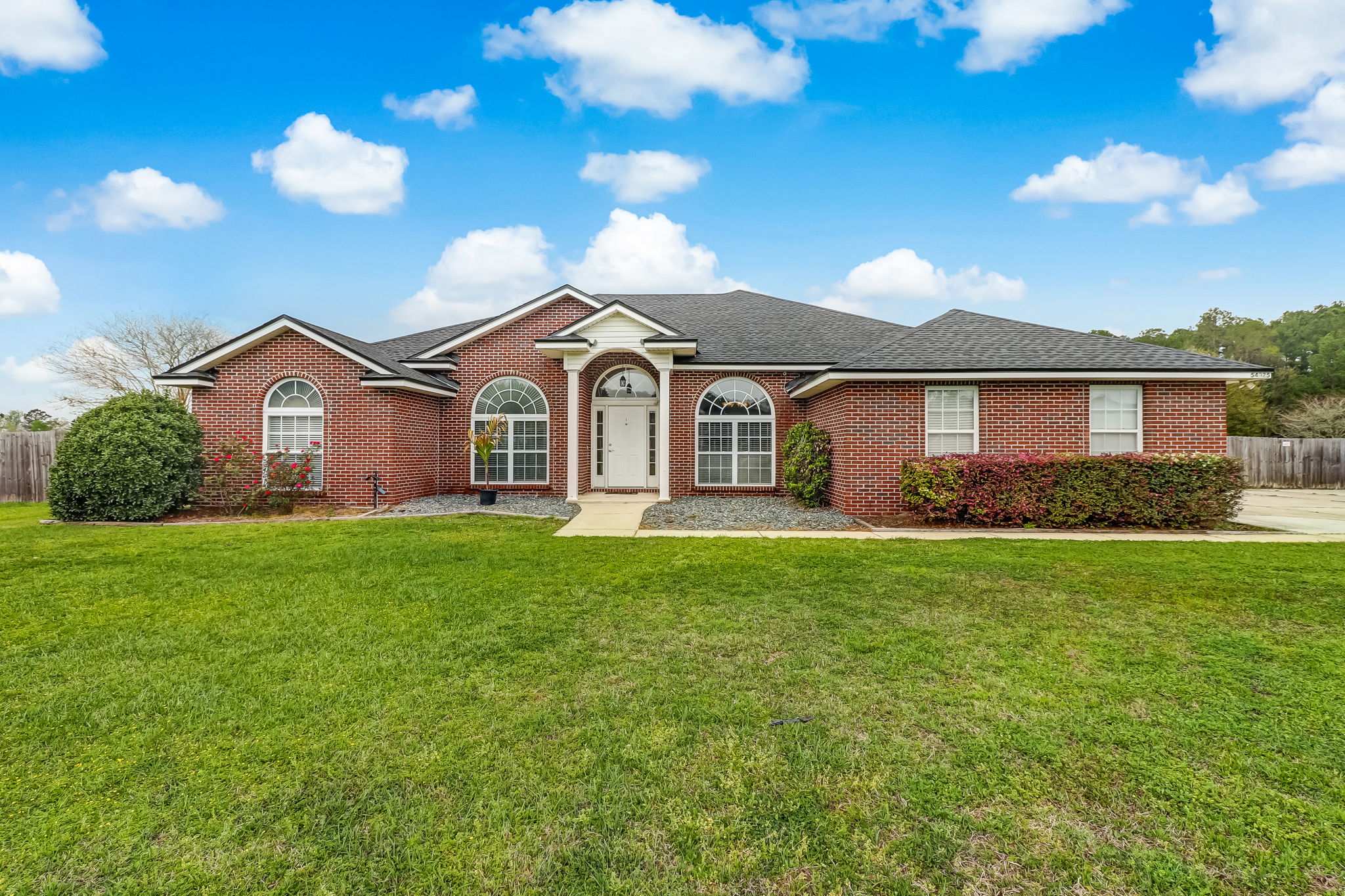 Welcome to 54025 Paddock Court