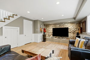  Photo 70