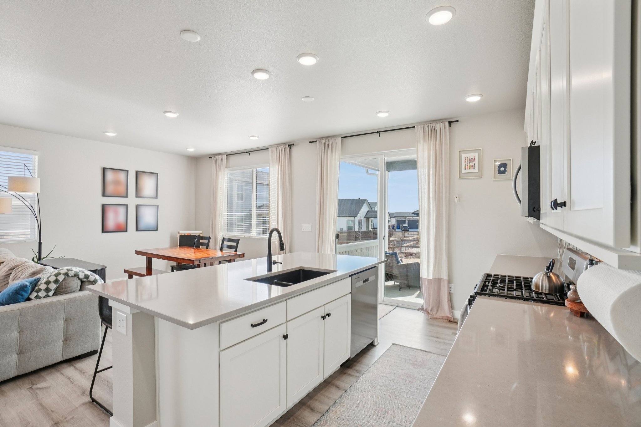 Sanctuary Ave-S2402-014.jpg