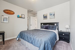 Sanctuary Ave-S2402-025.jpg