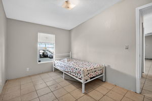  Photo 0
