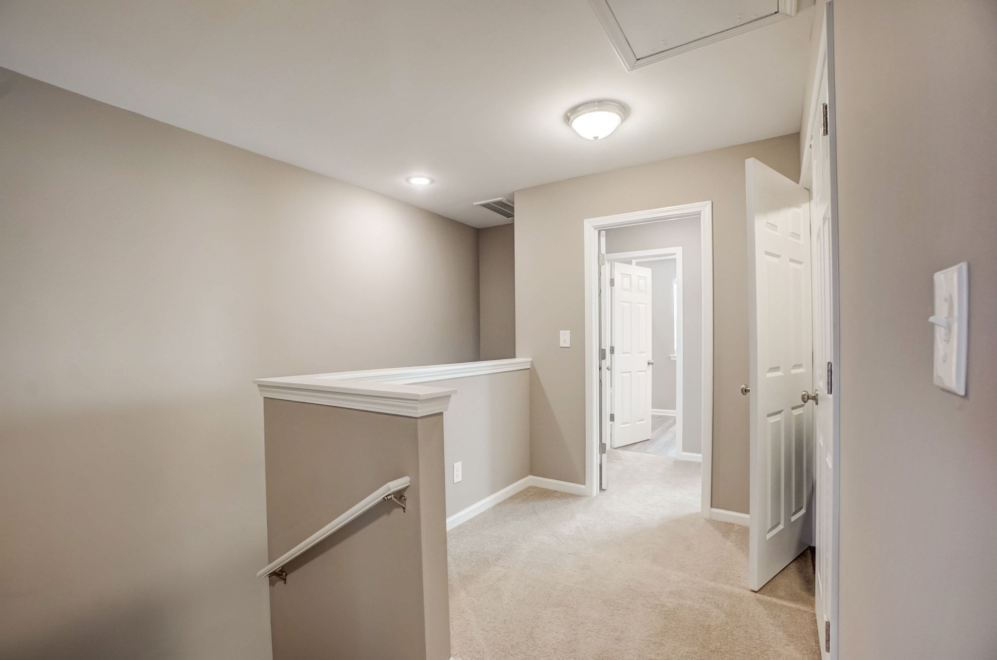 Crescentview Pkwy-031