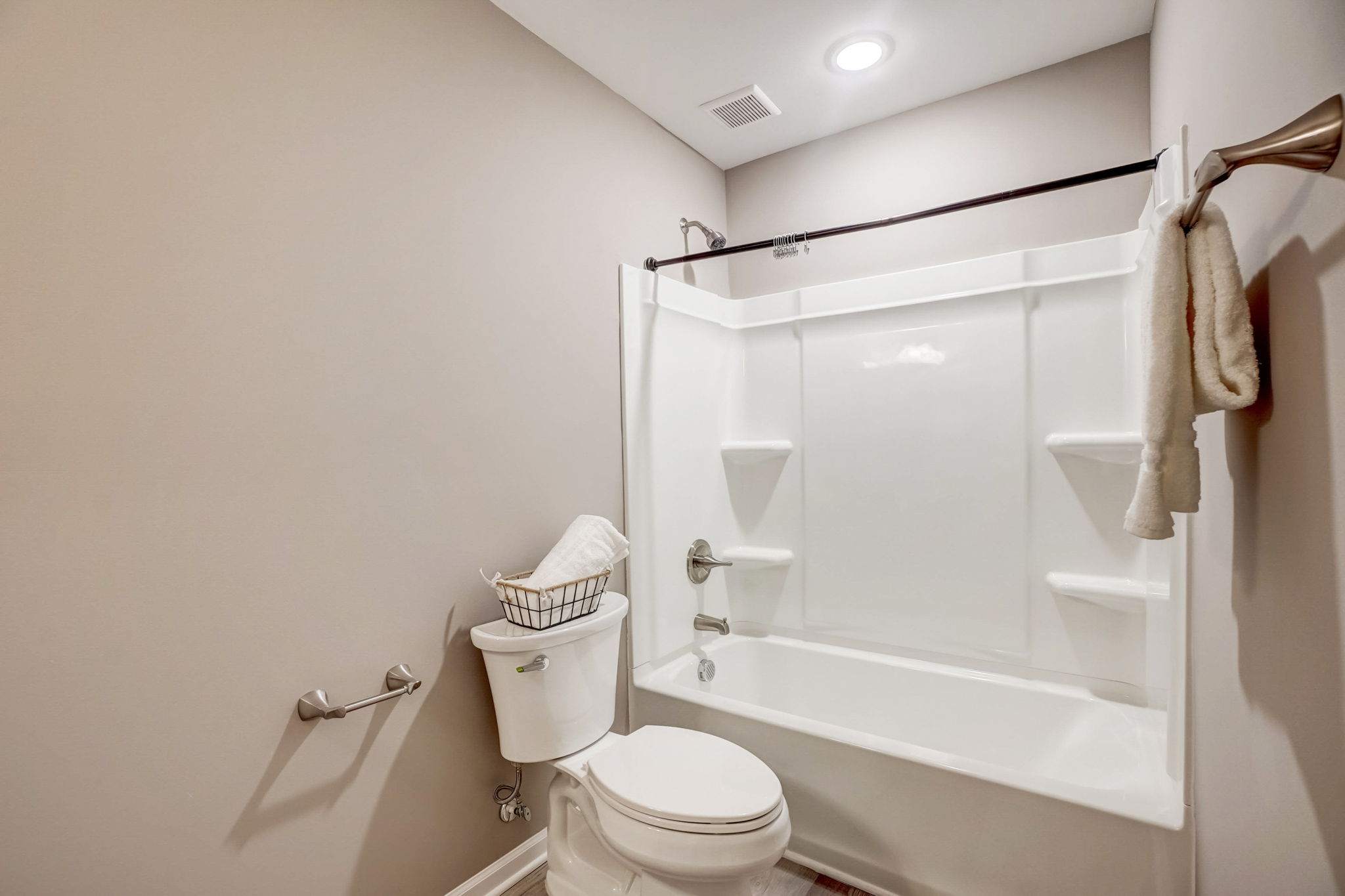 Crescentview Pkwy-029