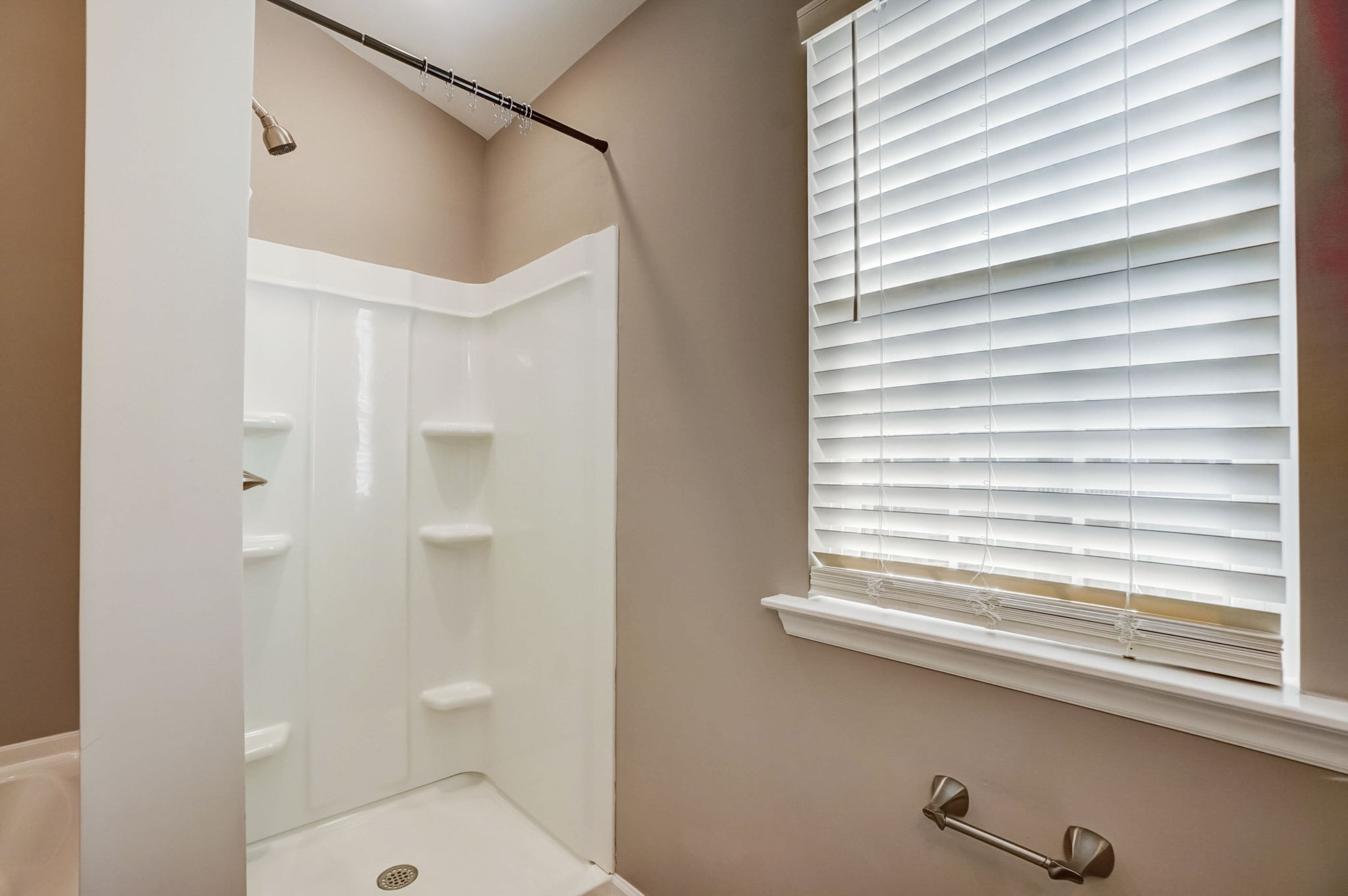 Crescentview Pkwy-037