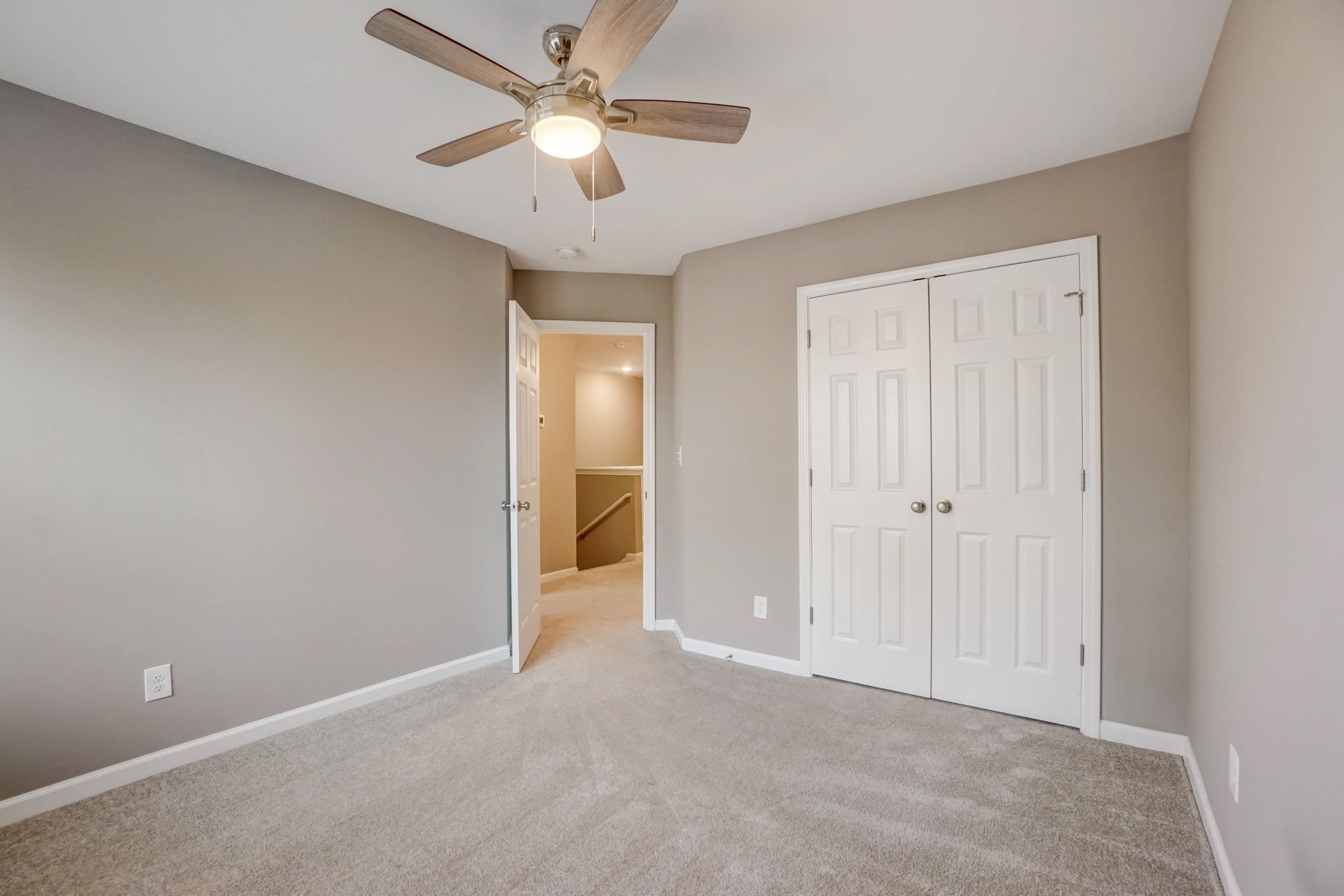 Crescentview Pkwy-027
