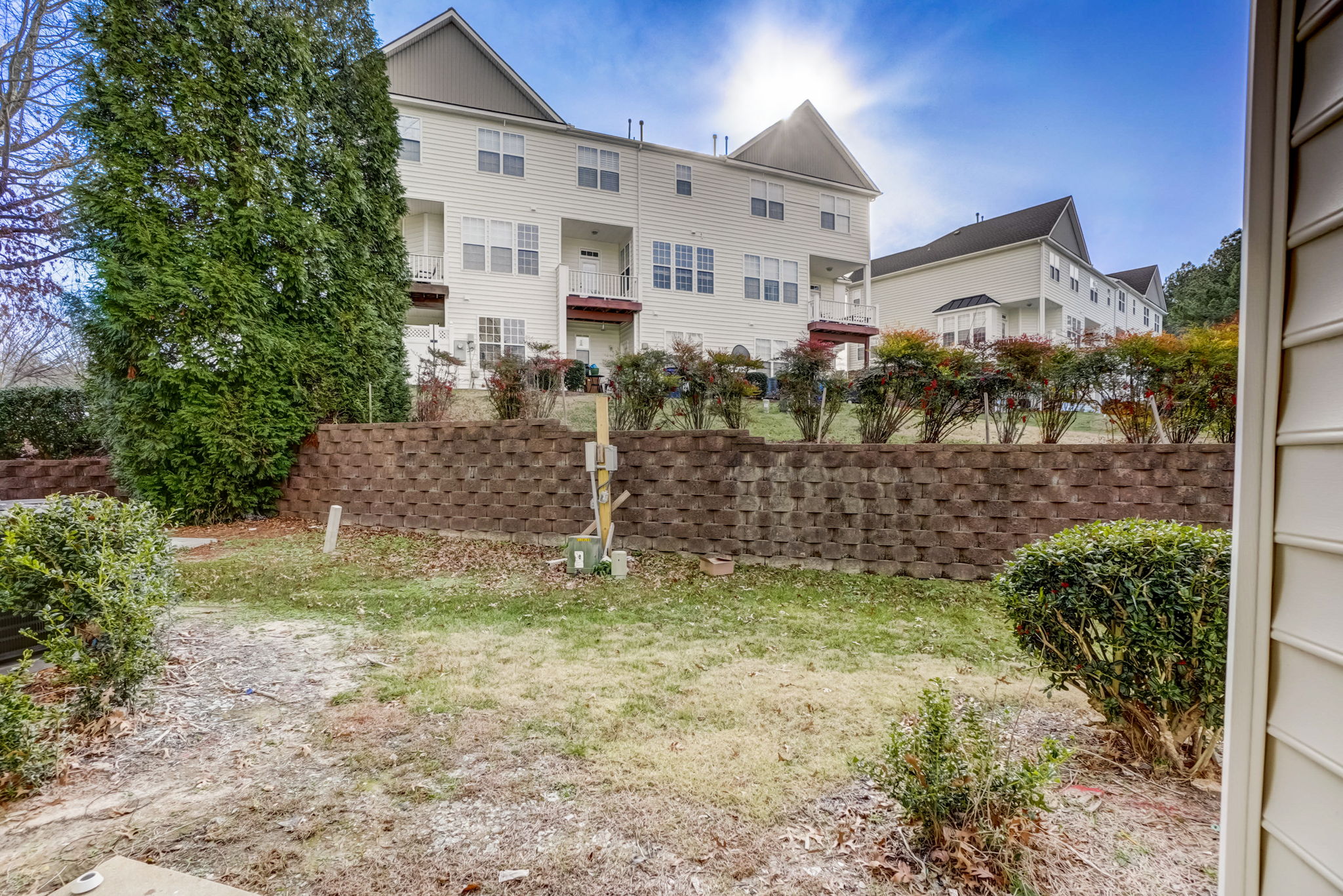 Crescentview Pkwy-042