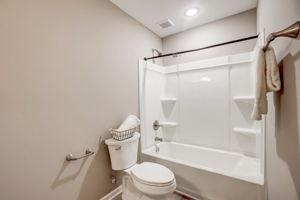Crescentview Pkwy-029