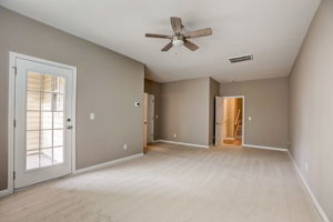 Crescentview Pkwy-020