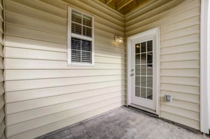 Crescentview Pkwy-039