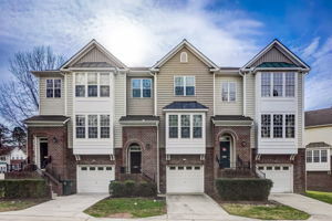 Crescentview Pkwy-002