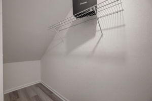 Crescentview Pkwy-018