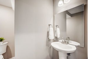 Crescentview Pkwy-023