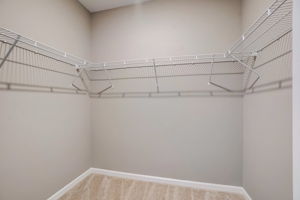 Crescentview Pkwy-021